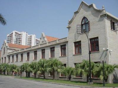 中國教育史上第一所由華僑創辦的大學,也是公認的中國最美的大學