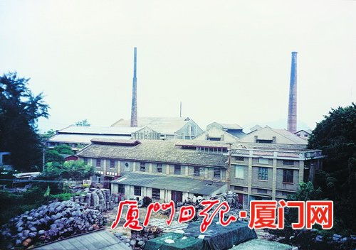 廈門首家玻璃廠琴島誕生 效益不錯員工業余生活豐富